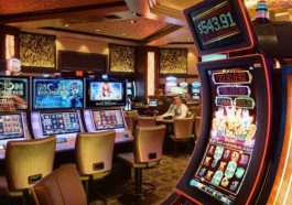 Slot Online vs Live Casino: Mana yang Lebih Menguntungkan?